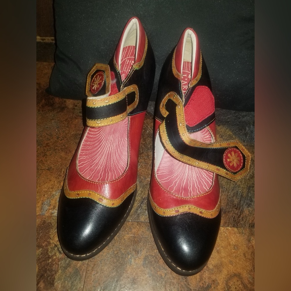 L’artiste women heels